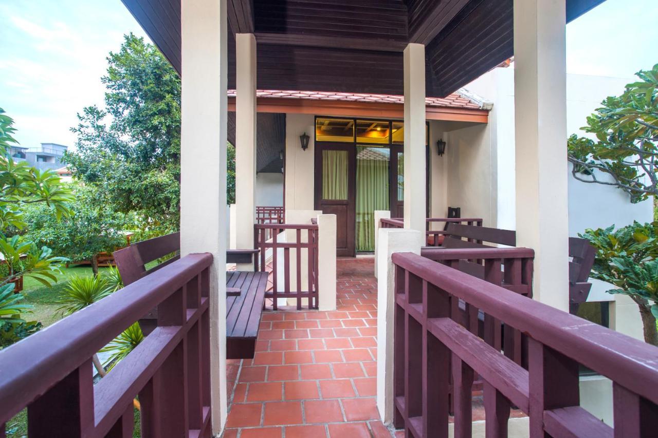 Achawalai Residence Village By Song Bãi biển Jomtien Ngoại thất bức ảnh