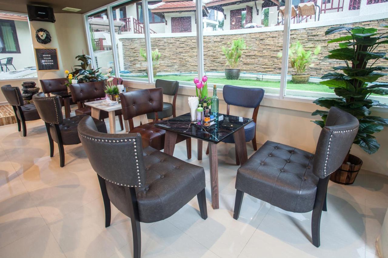 Achawalai Residence Village By Song Bãi biển Jomtien Ngoại thất bức ảnh
