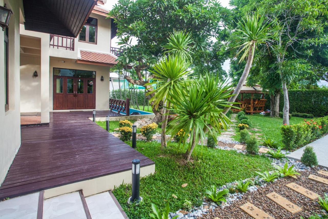 Achawalai Residence Village By Song Bãi biển Jomtien Ngoại thất bức ảnh