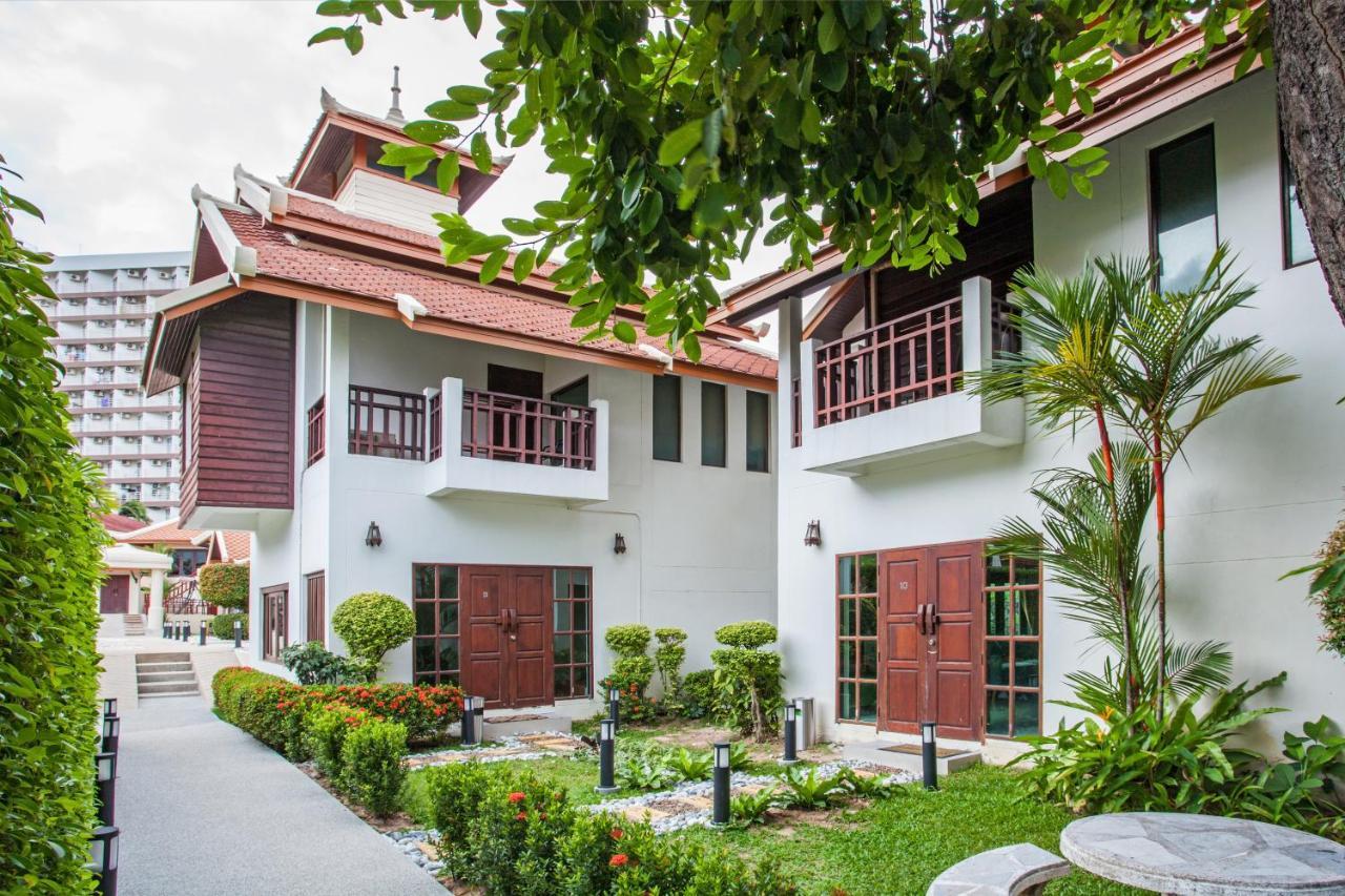 Achawalai Residence Village By Song Bãi biển Jomtien Ngoại thất bức ảnh