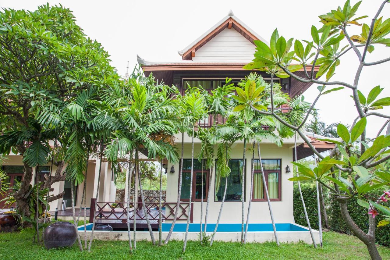 Achawalai Residence Village By Song Bãi biển Jomtien Ngoại thất bức ảnh