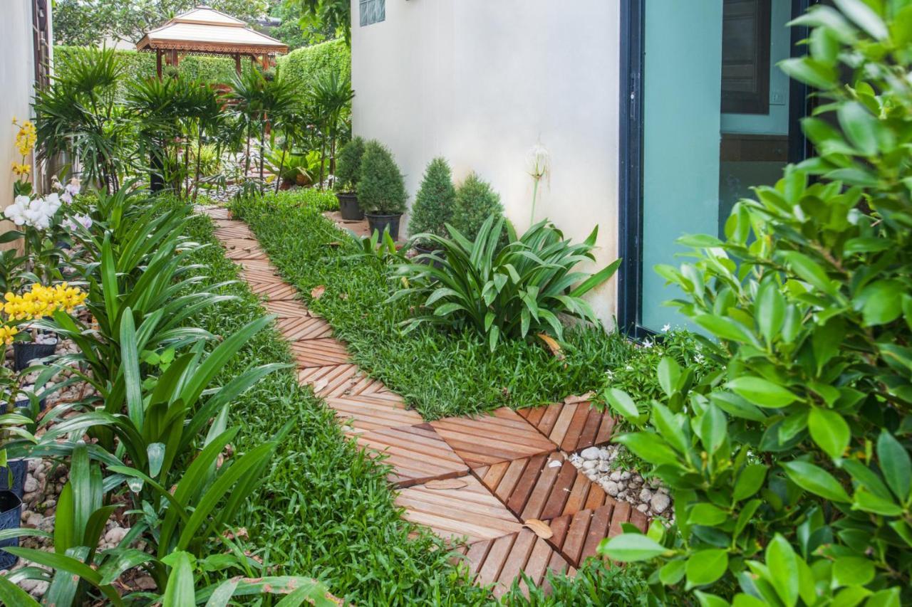 Achawalai Residence Village By Song Bãi biển Jomtien Ngoại thất bức ảnh