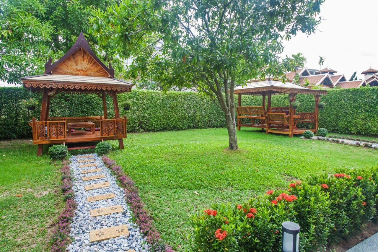 Achawalai Residence Village By Song Bãi biển Jomtien Ngoại thất bức ảnh